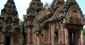 There are still many outlying temples that are inaccessible due to landmines. This temple had ben cleared only a couple of years previously.